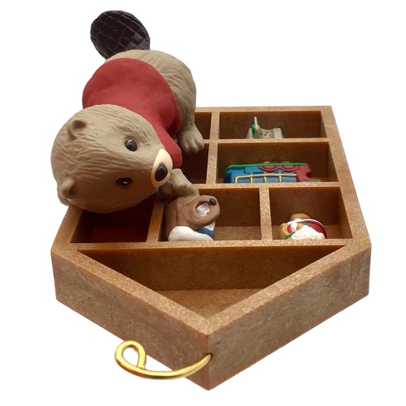 Hallmark 1995 “Collecting Memories” Ornament - Picture 4 of 13